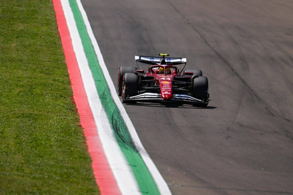 Ferrari, Hamilton: "The second practice session was more challenging than expected"<br>