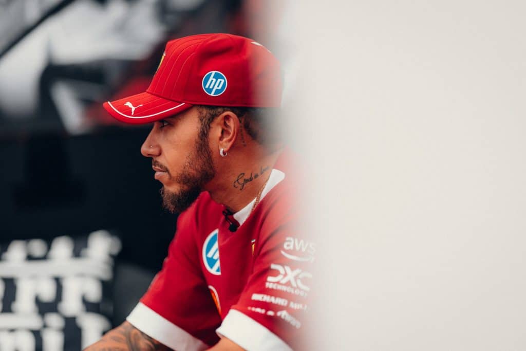Ferrari, Hamilton: "Nuova sospensione posteriore? Non so da dove arrivino queste voci"