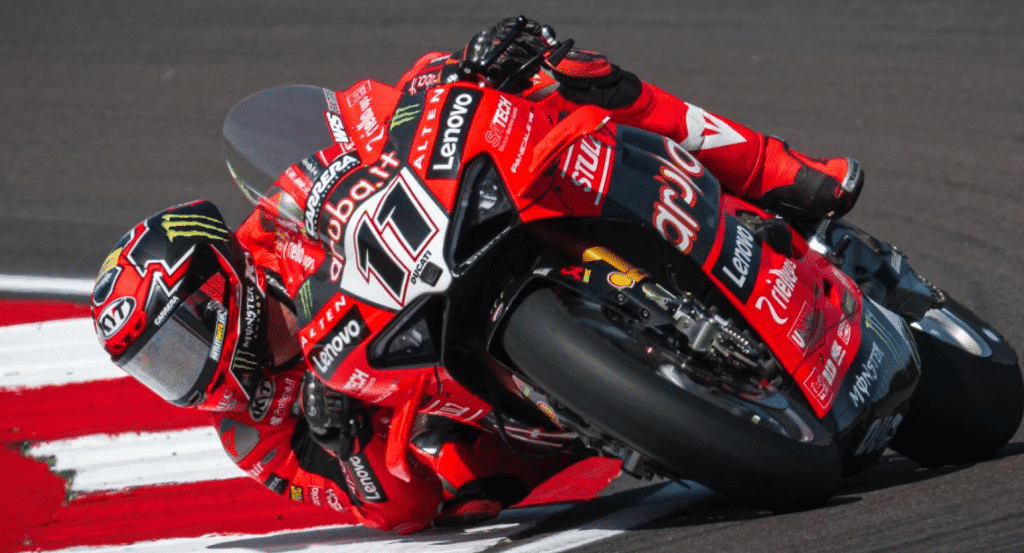 WorldSBK Race 1 in Cremona: Bulega WINS, Followed by Razgatlioglu. Iannone 4th, Locatelli Crashes