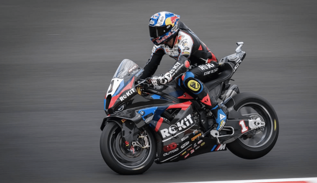 Gara 1 WorldSBK a Most: Razgatlioglu ritrova la vittoria, ma Bulega insegue