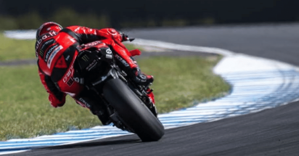 Gara 2 WorldSBK a Cremona: tre su tre per Nicolò Bulega!