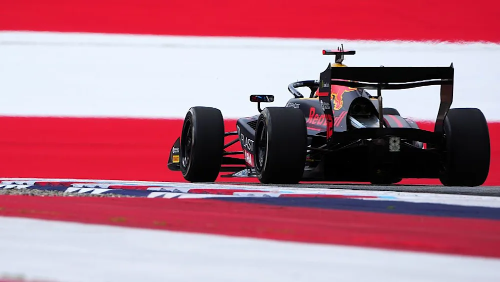 Qualifiche F3 Austria: Primo treno di gomme utilizzato per tutti: Nikola Tsolov ha fatto registrare il miglior tempo, davanti alle due MP Motorsport di Tramnitz e Giusti e al leader del Mondiale Rafael Camara.
