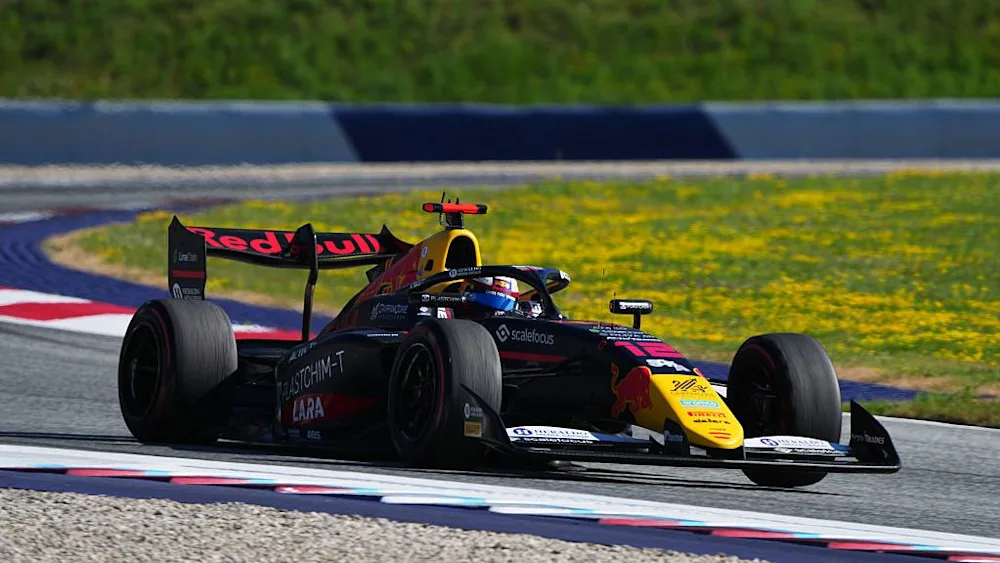 Nikola Tsolov squalificato al termine della Feature Race: Peccato per il pilota bulgaro, assoluto dominatore del weekend austriaco.