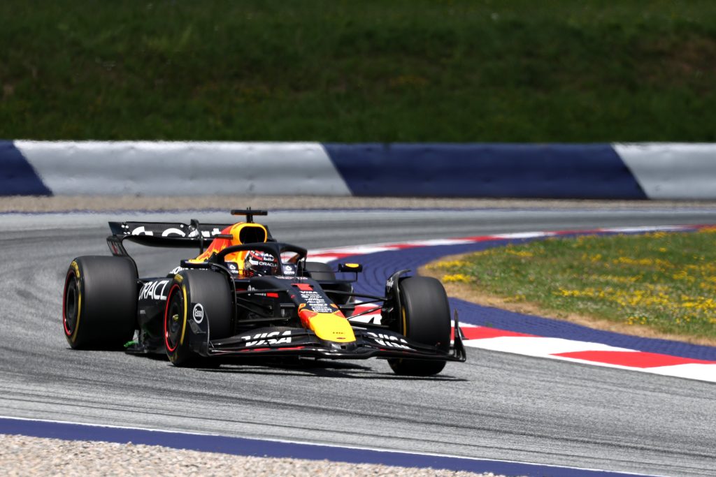 Red Bull, il futuro di Max Verstappen resta in bilico: Mercedes sempre alla finestra