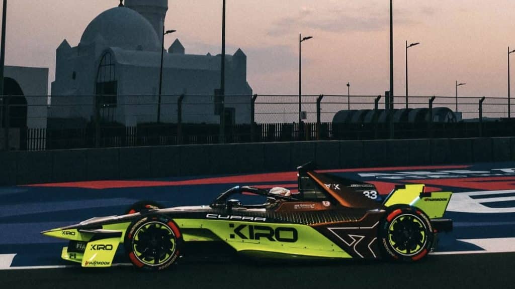 Scintille Russell-Ticktum: Dan Ticktum è alla sua quarta stagione in Formula E, tutte al volante dello stesso team, seppur con diverse denominazioni: da NIO 333 a Cupra Kiro, passando per ERT.