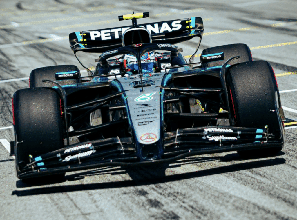 ANALYSIS – Mercedes Alarm Bell: The Stat That Raises Concerns – The Hotter the Track…