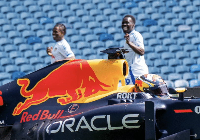 Formula 1 VS calciatori: chi vince in velocità? La folle sfida della Red Bull