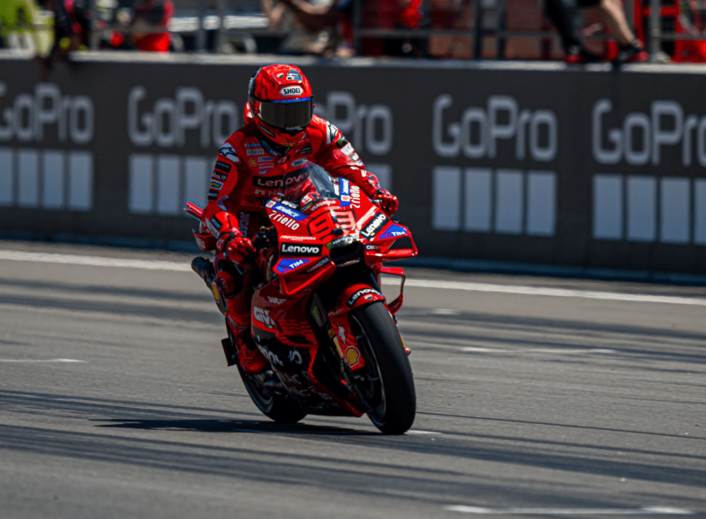 Marc Marquez dopo Aragon: "Io a sinistra, Alex a destra: stessi allenamenti, ma..."