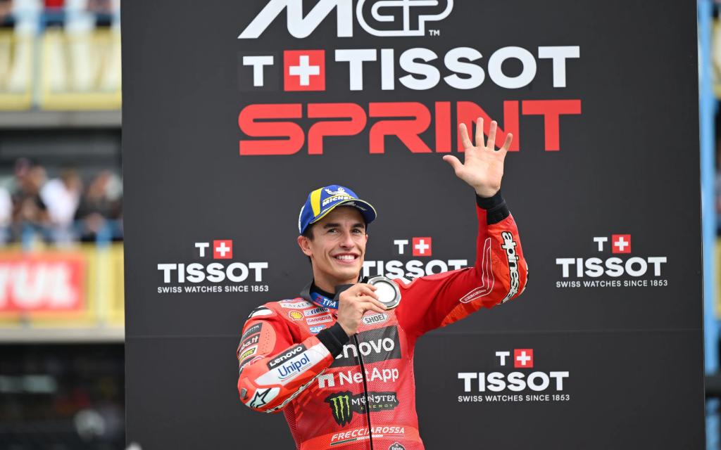 LIVE MotoGP ad Assen: la diretta della gara, Quartararo-Bagnaia dal vertice