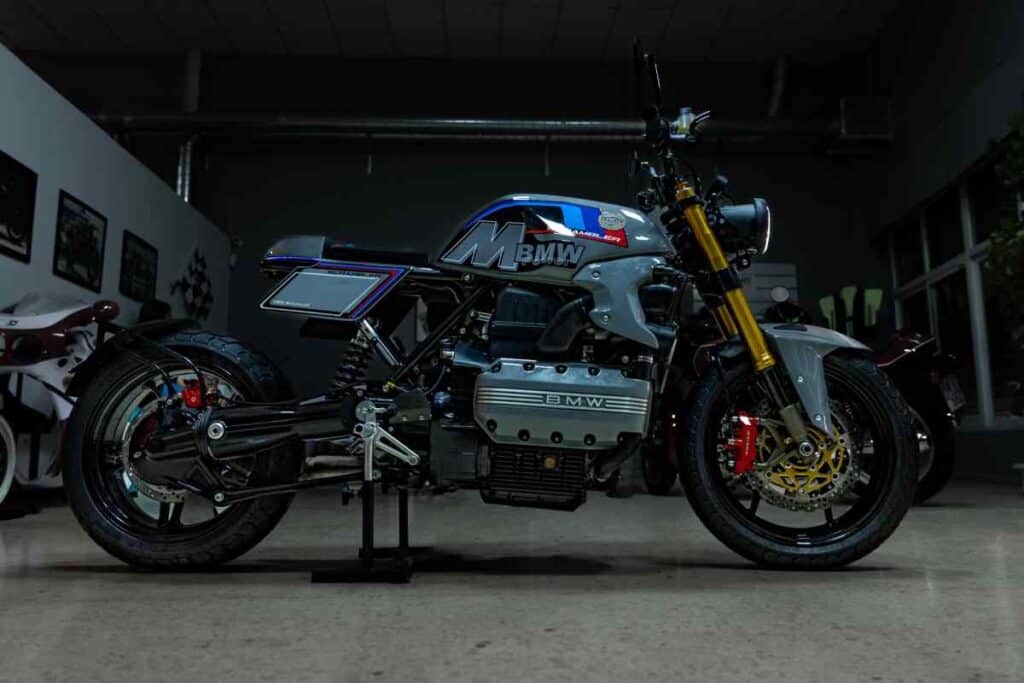 BMW moto trasformata