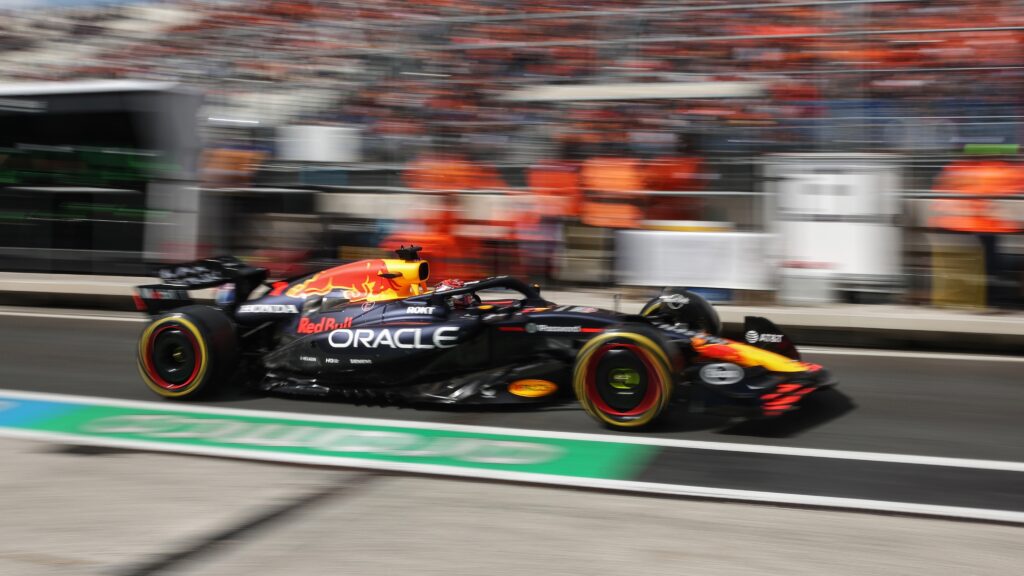 Red Bull, Verstappen non fa promesse: "Difficile entrare tra i primi cinque"