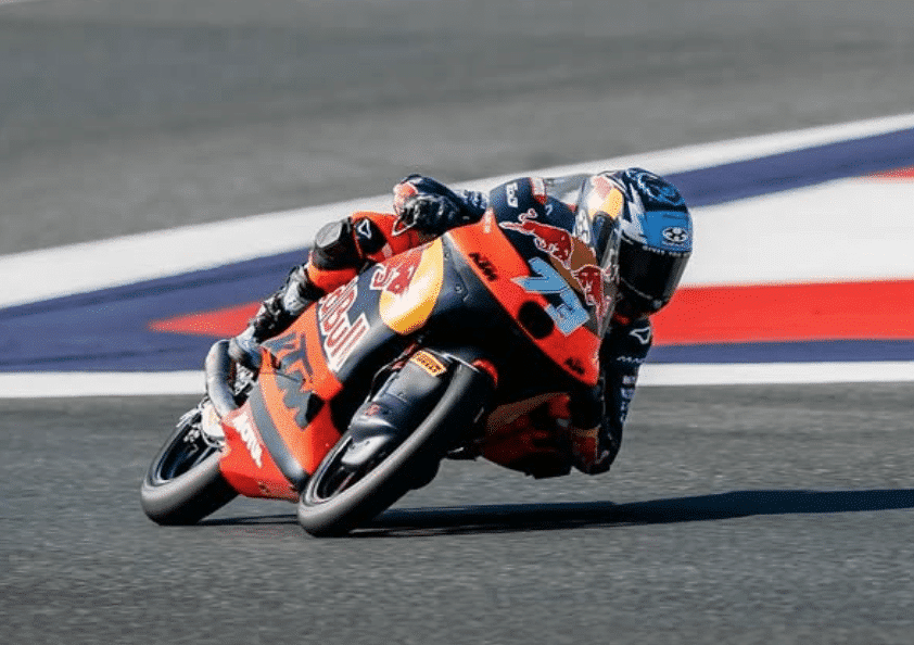 VIDEO - Salvataggio da paura per Valentin Perrone: ecco l'impresa in casa KTM