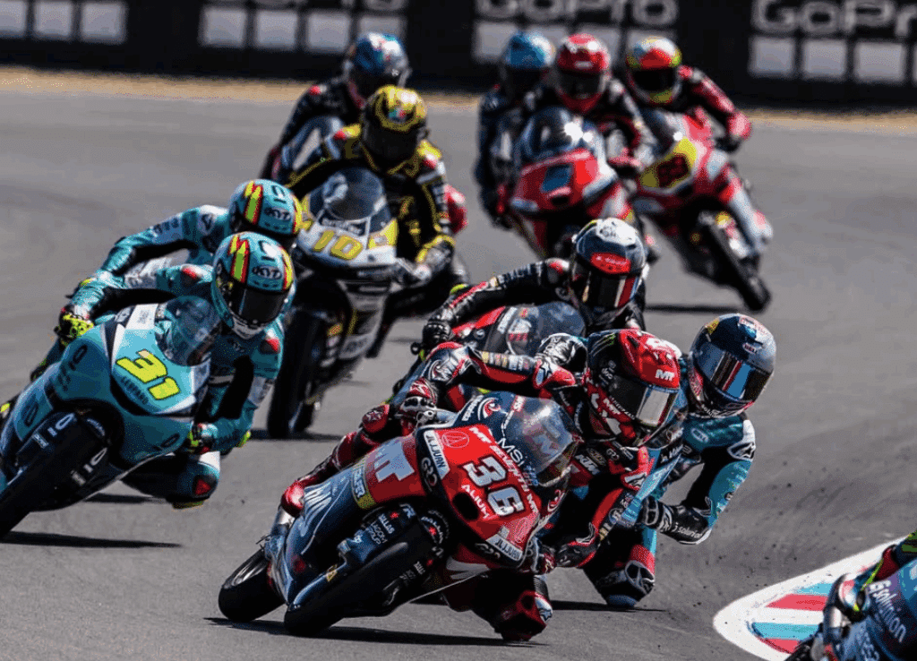 Qualifiche Moto3 in Austria: prima pole position per Valentin Perrone! Rueda in difficoltà