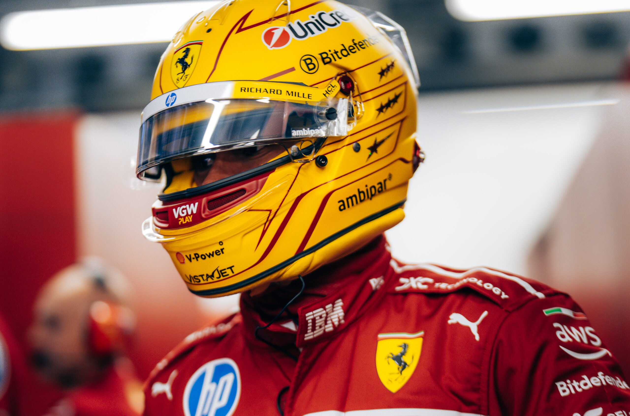 hamilton ferrari lewis f1 baku gp azerbaijan 2025