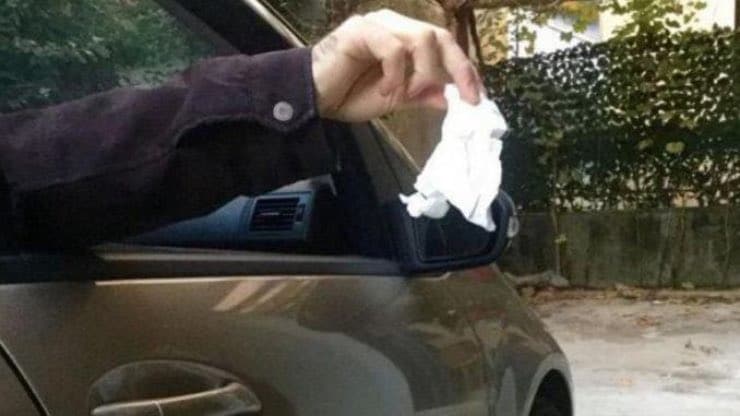 Fare segnale fazzoletto