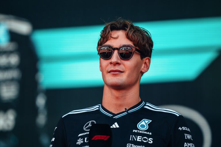 Mercedes, Russell: &quot;Sarebbe importante passare Leclerc al primo giro&quot;