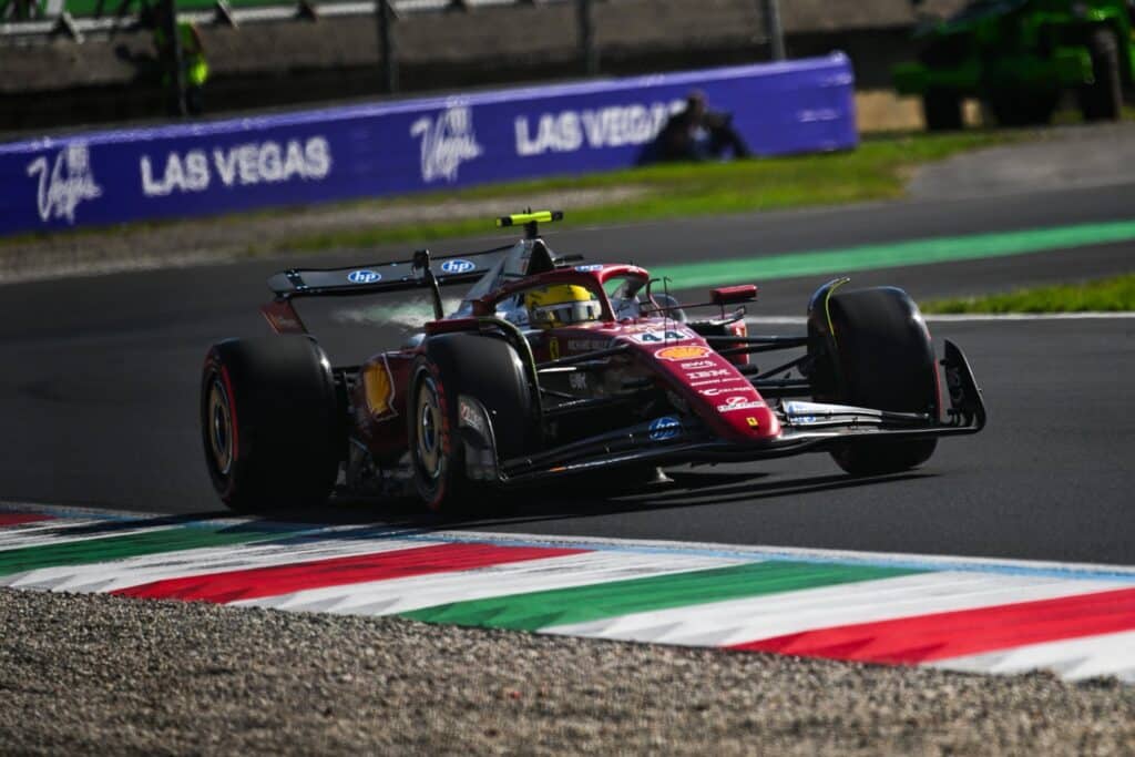 Ferrari, Hamilton: "Proverò ad entrare in top-5 ma sarà difficile passare le Mercedes"