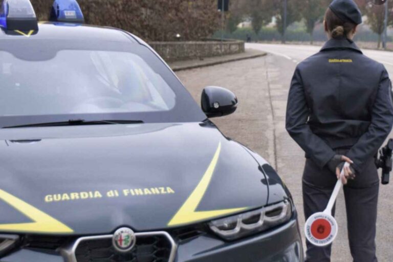 Nel corso della vita di un automobilista, l’incontro con un posto di controllo della Guardia di Finanza è un evento quasi inevitabile.