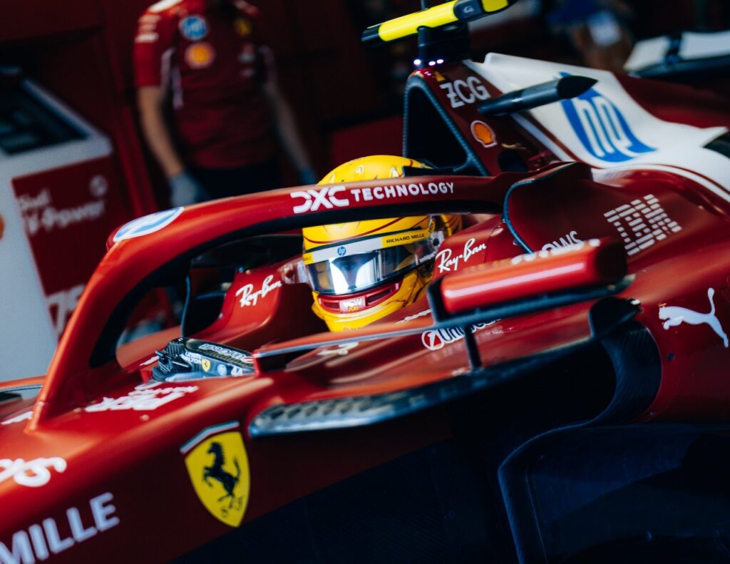 Ferrari, Hamilton: "Gli errori sono stati fatti dietro le quinte, non c'entra il mio stile di guida"