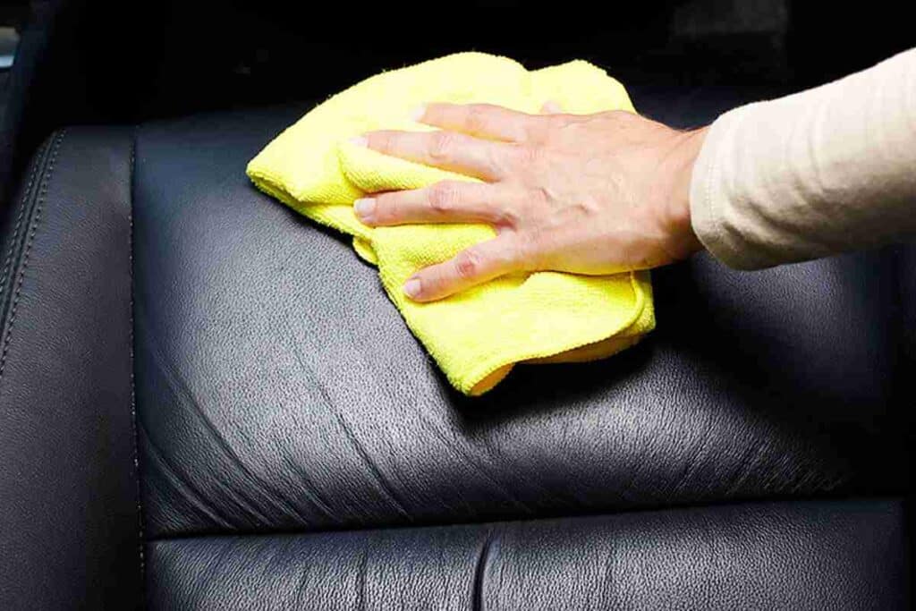 Mai più polvere e sporco in auto