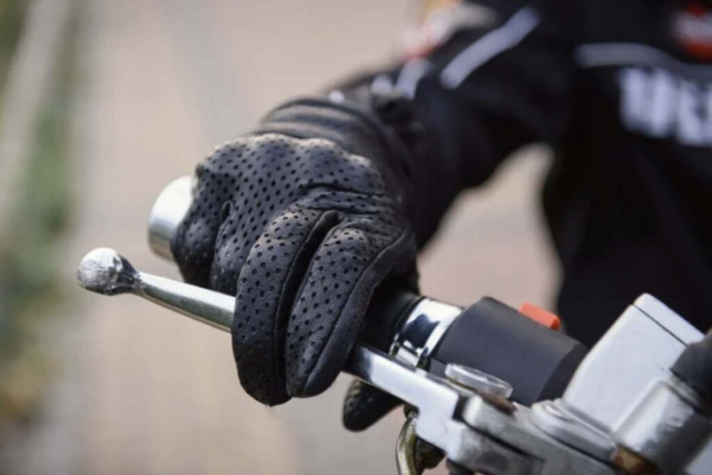 Tra i modelli italiani più discussi si annovera la Ducati Paso 750 (1986), prima moto prodotta da Ducati sotto la gestione Cagiva e