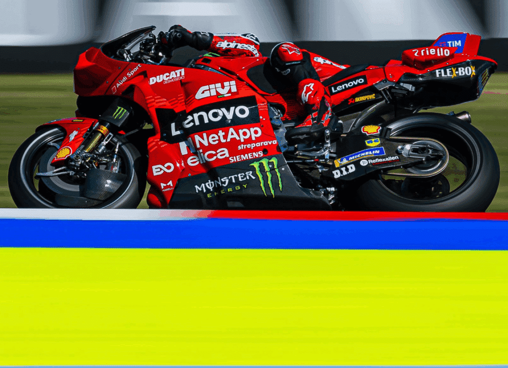 Qualifiche MotoGP a Misano: POLE di Bezzecchi! Bagnaia chiude 8°, Marquez...