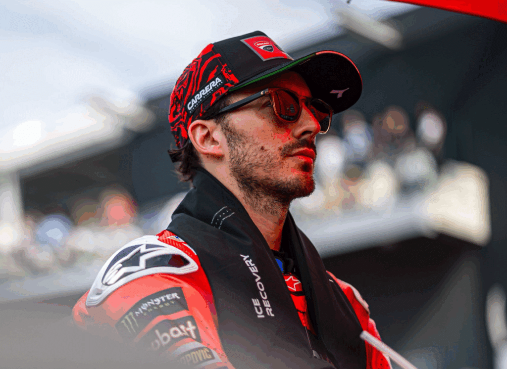 Ducati, Bagnaia: "Non so cosa dire, ci stavo semplicemente provando e sono caduto"