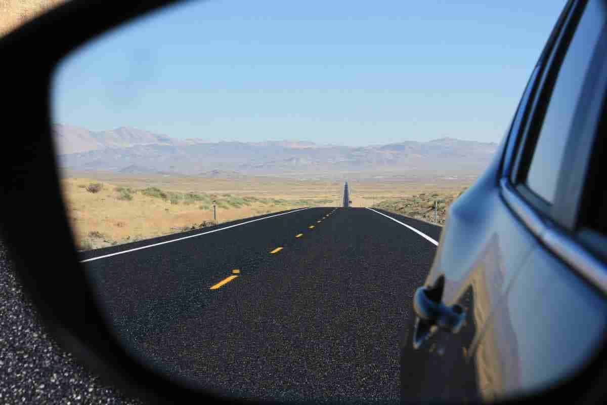 Specchietti da riparare