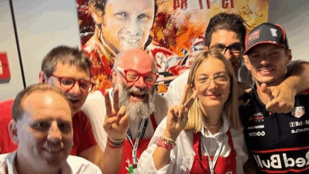 Max Verstappen da PizzAut: l'emozione dei ragazzi e di Nico Acampora