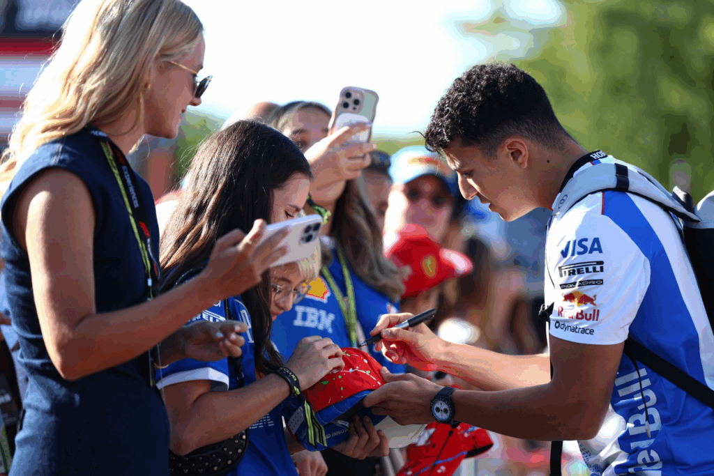 ULTIM'ORA: Hadjar-Red Bull, è fatta! Affiancherà Verstappen: ora in RB...