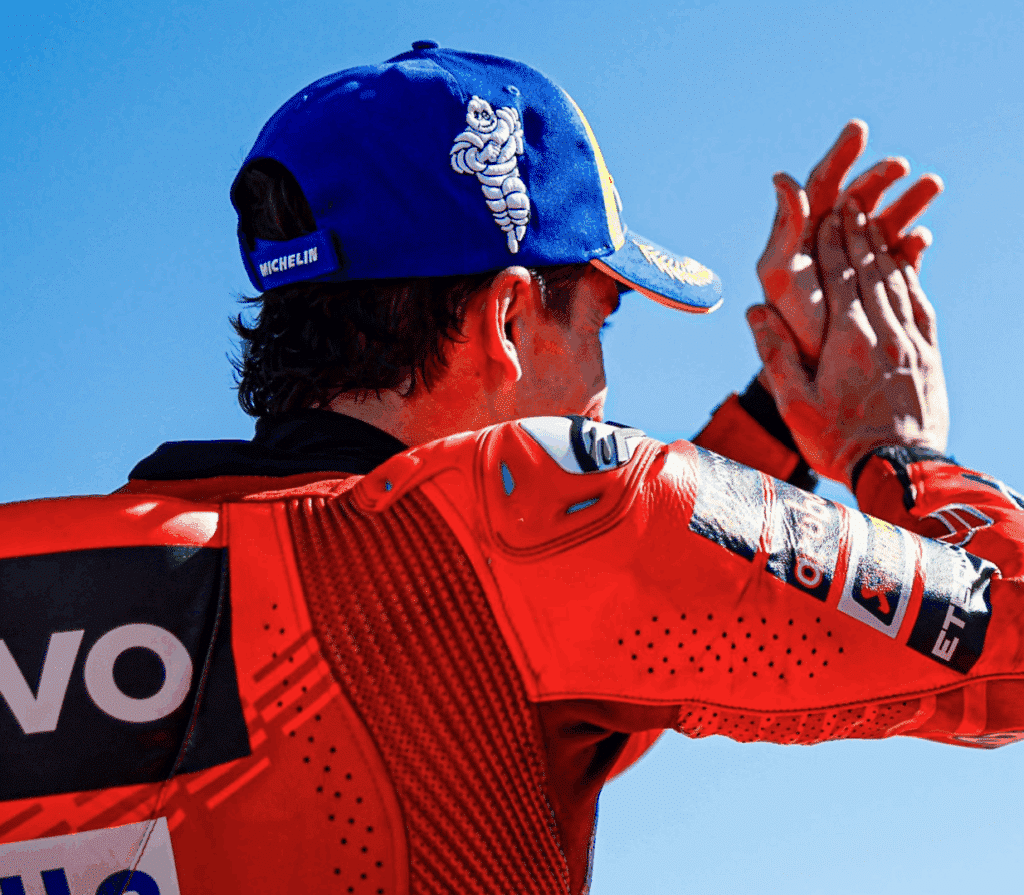 Ducati, Marquez su Bagnaia: "Non vuoi vedere nessuno soffrire più del normale"