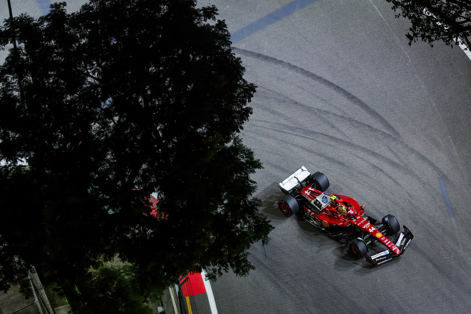 Hamilton spiega dove soffre la Ferrari Singapore gp f1 lewis