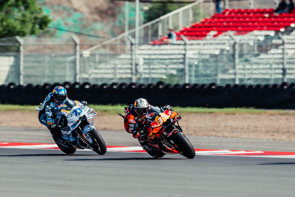 KTM, Acosta (2°) brilla in Indonesia: "Molto contento della gestione delle gomme"