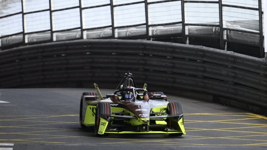 Dan Ticktum confermato in Cupra Kiro: ha conquistato la sua prima pole position in Formula E nell'ultimo E-Prix di Londra.