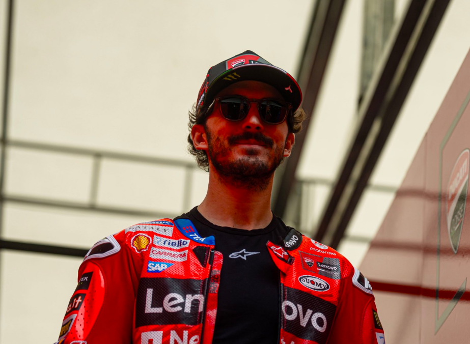Bagnaia furioso: “Quello che è successo oggi per me è inaccettabile. Voglio che me lo spieghino”