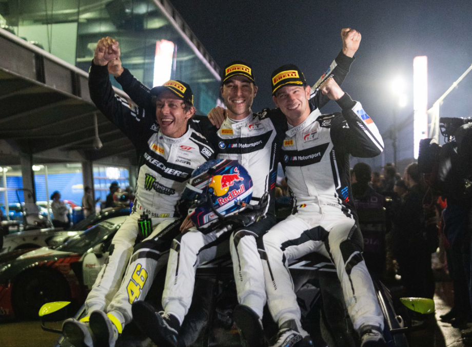 Storico Valentino Rossi! Vince ancora ad Indianapolis 17 anni dopo il trionfo in MotoGP