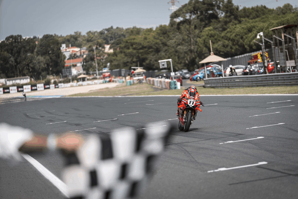 Superpole Race WorldSBK a Jerez: Bulega stende Toprak e vince la gara breve
