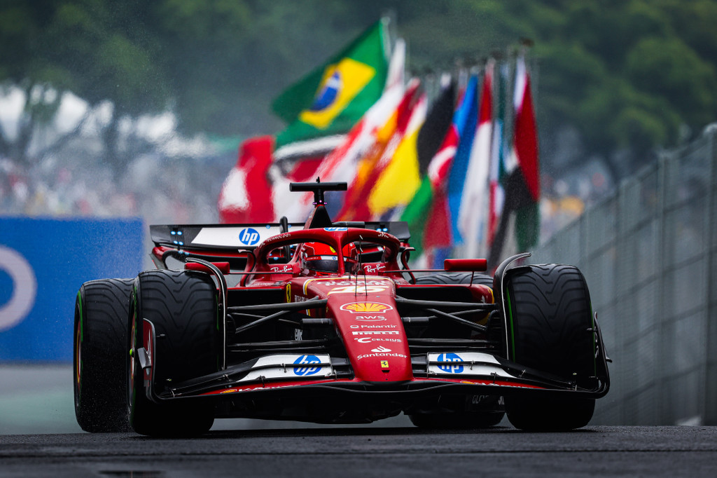 F1 2026, torna l’idea dei due pit stop obbligatori: rivoluzione strategica in vista?