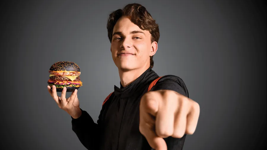 Piastri, che imbarazzo: un suo sponsor cambia la promozione