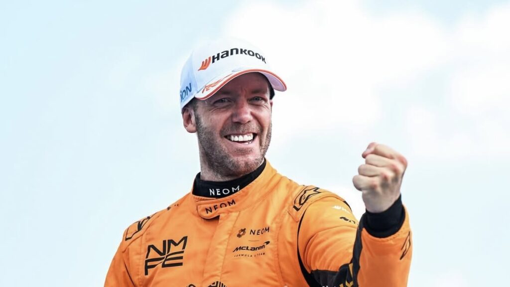 Sam Bird pilota di riserva Nissan:  ha conquistato la sua ultima vittoria in Formula E nell'E-Prix di San Paolo 2024 con il team NEOM McLaren, equipaggiato proprio con powertrain Nissan.