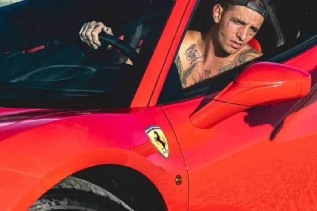 La Ferrari 488 GTB di Achille Lauro