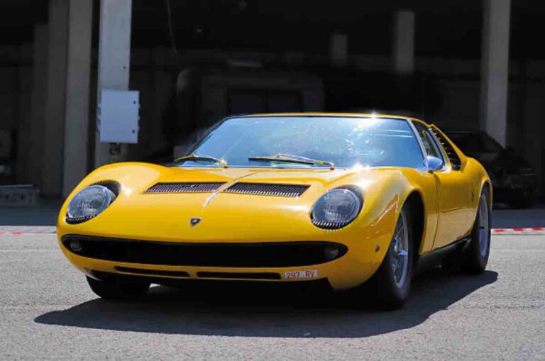 Lamborghini Miura supercar