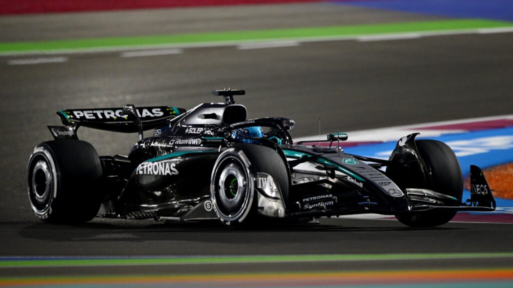 Le PAGELLE del GP del Qatar: Verstappen perfetto, McLaren pasticcia. Super Sainz sul podio