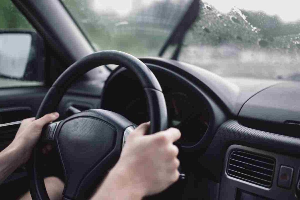 Fulmine pioggia tempesta