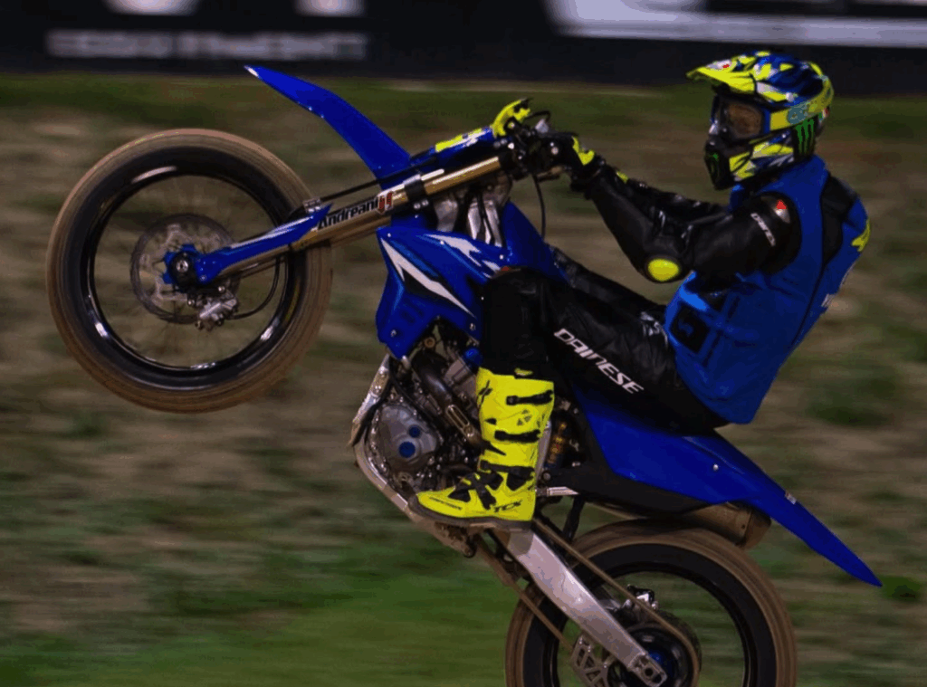 Paura per Mattia Pasini alla 100 Km dei Campioni: “Sto bene”. E Rossi vince