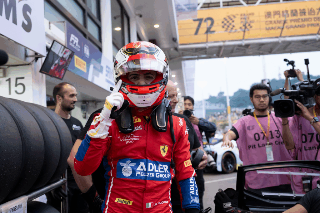 FIA GT World Cup a Macao, Super Pole: Antonio Fuoco firma una pole storica! Ferrari in doppietta con Ye