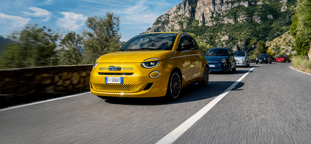 Nuova 500 Hybrid, Elkann DURO con l'UE: "Elettrico? Non tutti lo vogliono, noi..."