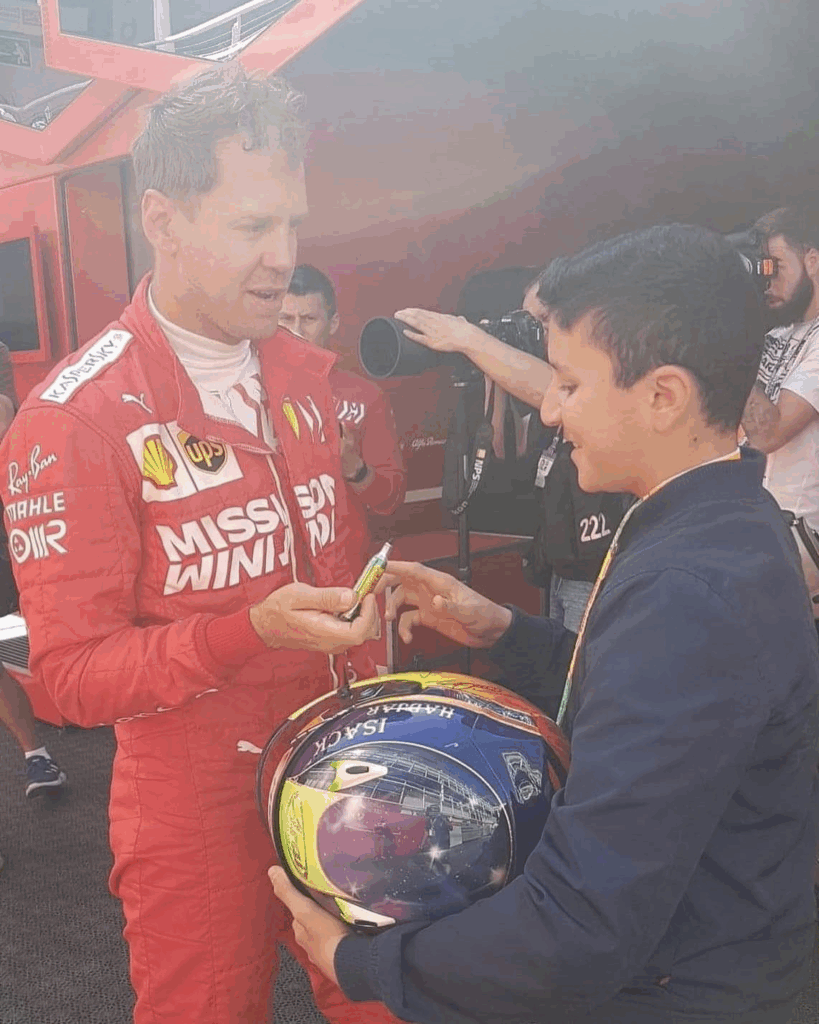 Hadjar e Vettel, dall'autografo da bimbo... alla Formula 1: le FOTO