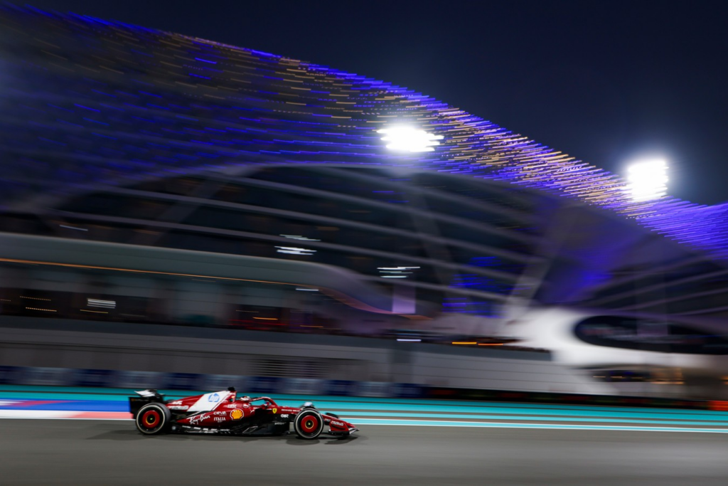 L'ultimo giorno di scuola in F1: quando i fuochi d'artificio di Abu Dhabi illuminano la malinconia
