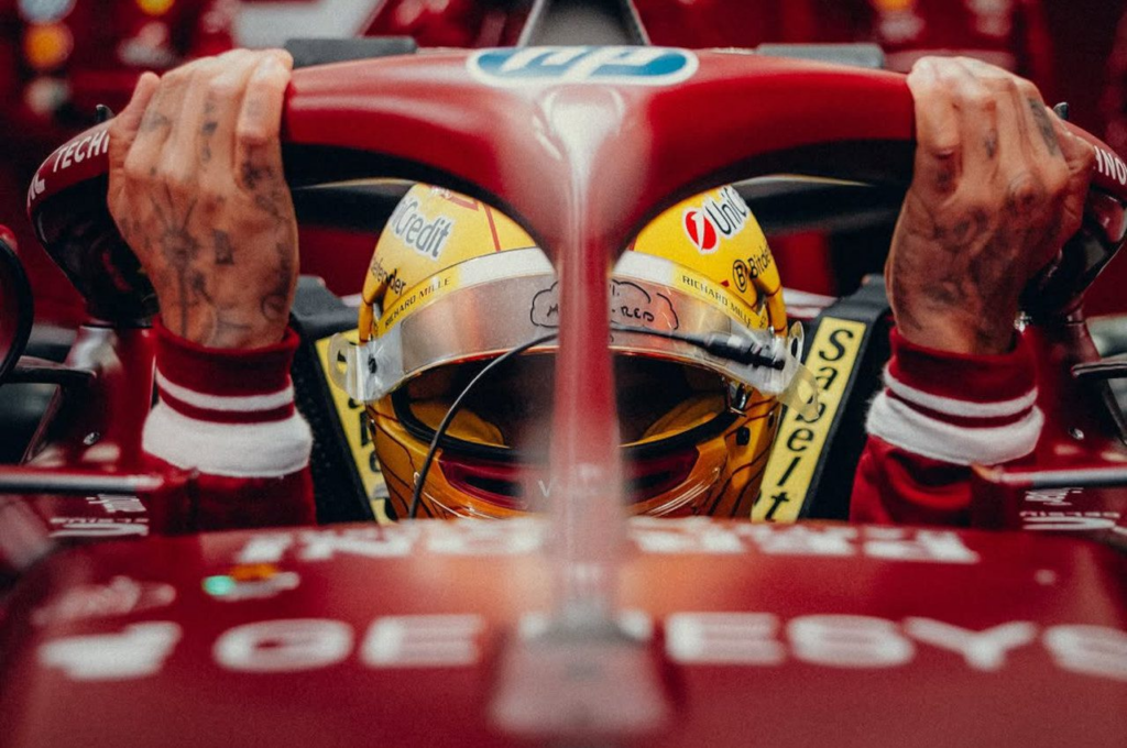 Hamilton e la surreale stagione in Ferrari: il post su Instagram del sette volte campione del mondo
